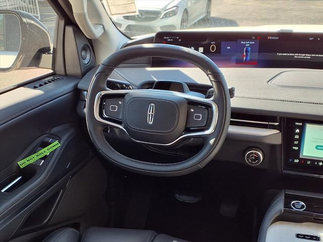 New 2026 Lincoln Navigator Premiere image 11