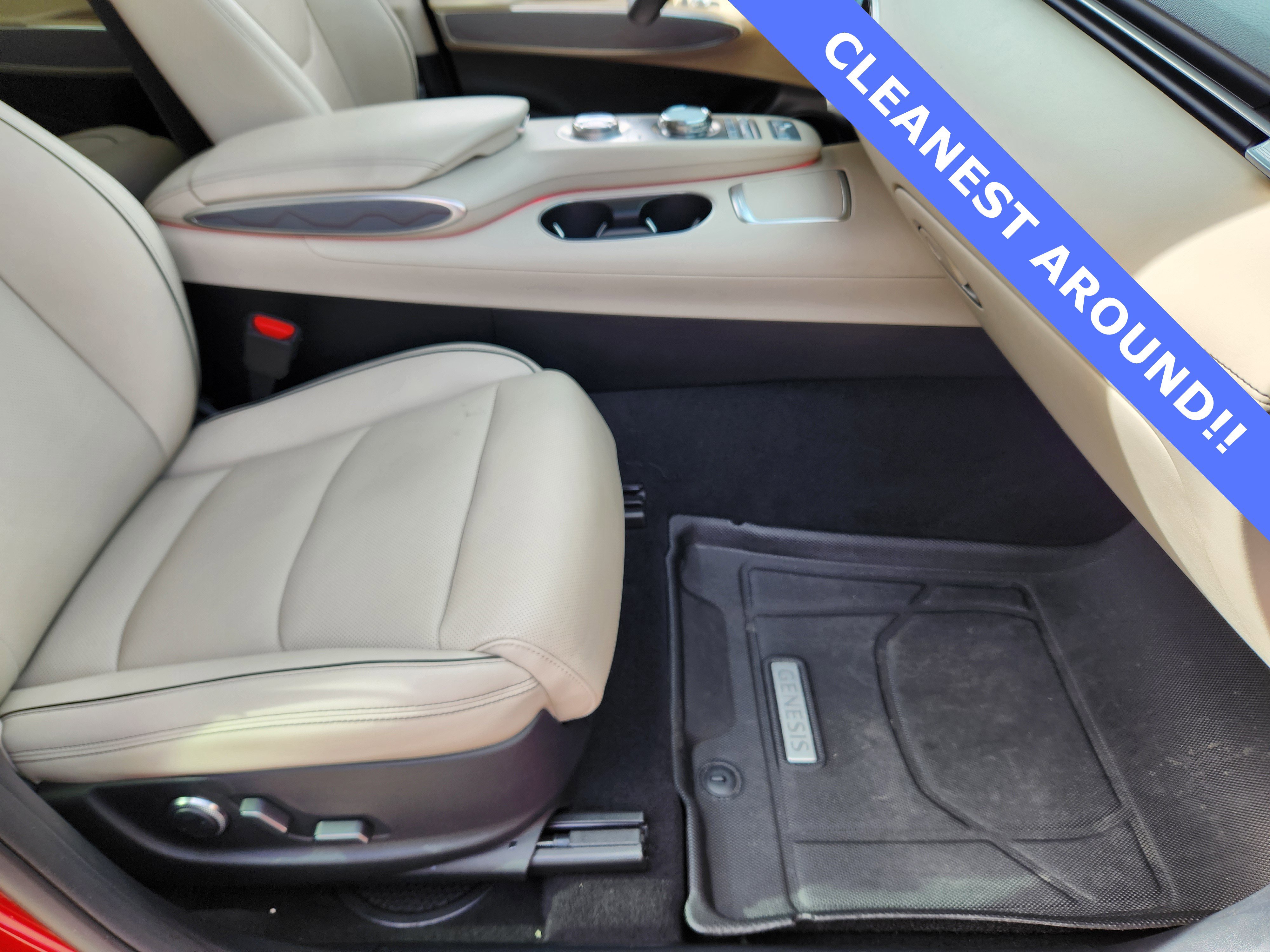 Used 2023 Genesis GV70 2.5T w/ Advanced Package image 18