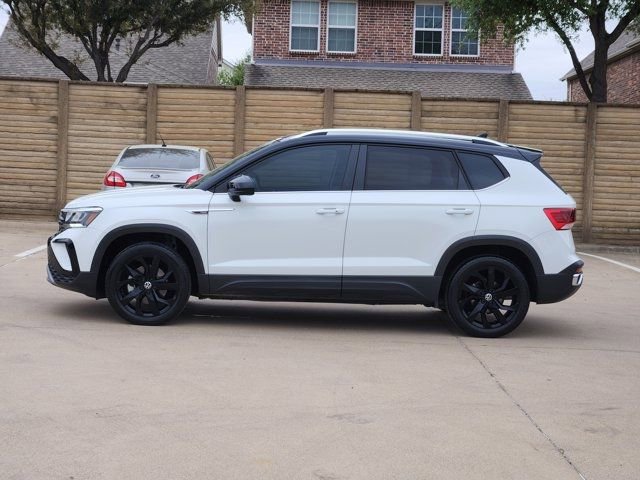 Used 2023 Volkswagen Taos SE w/ Panoramic Sunroof Package image 13