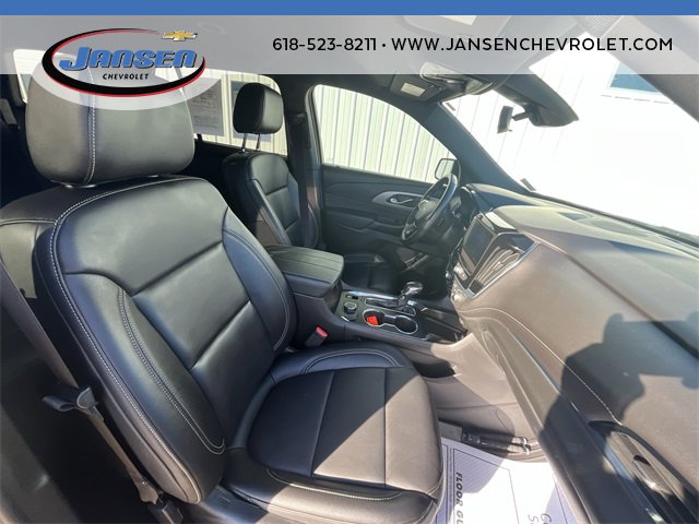 Used 2022 Chevrolet Traverse LT w/ Midnight/Sport Edition image 27
