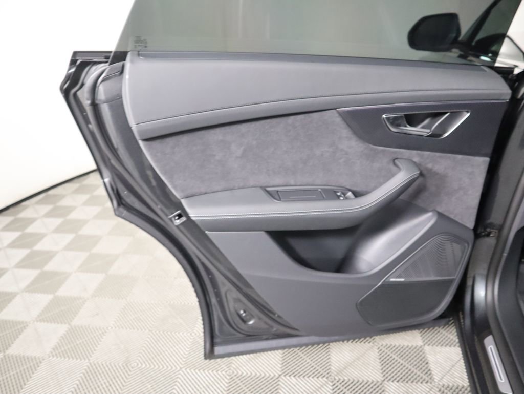 New 2026 Audi RS Q8 performance image 28