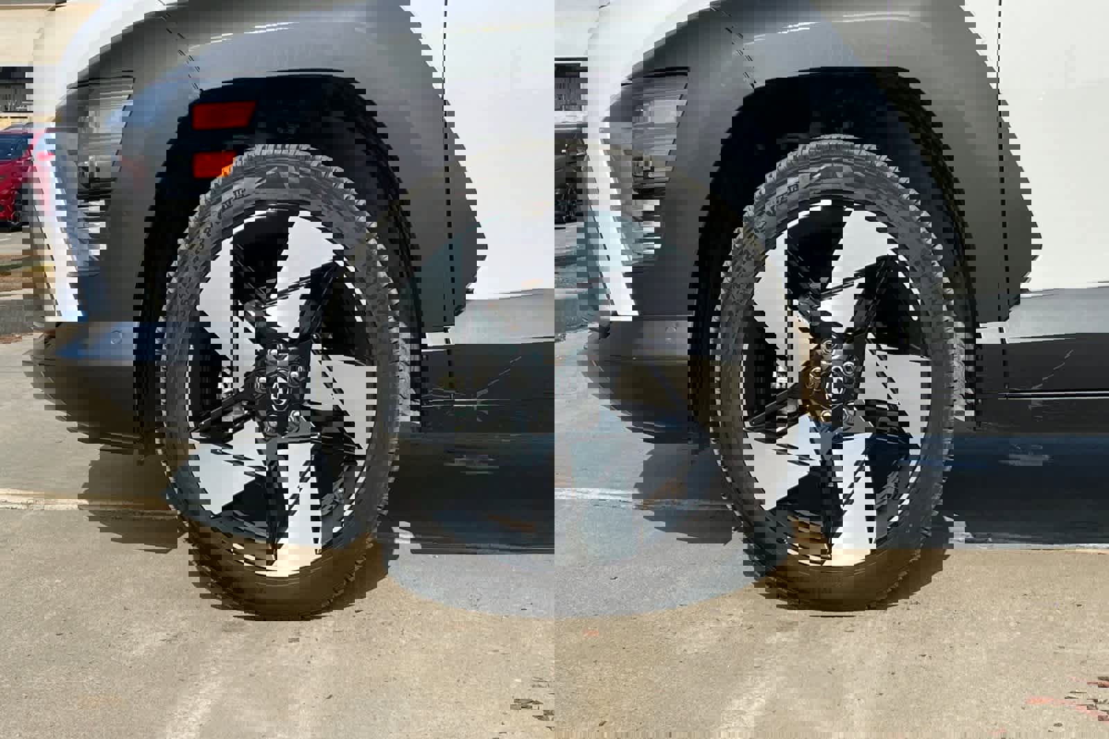 Used 2024 Hyundai Kona Limited image 29