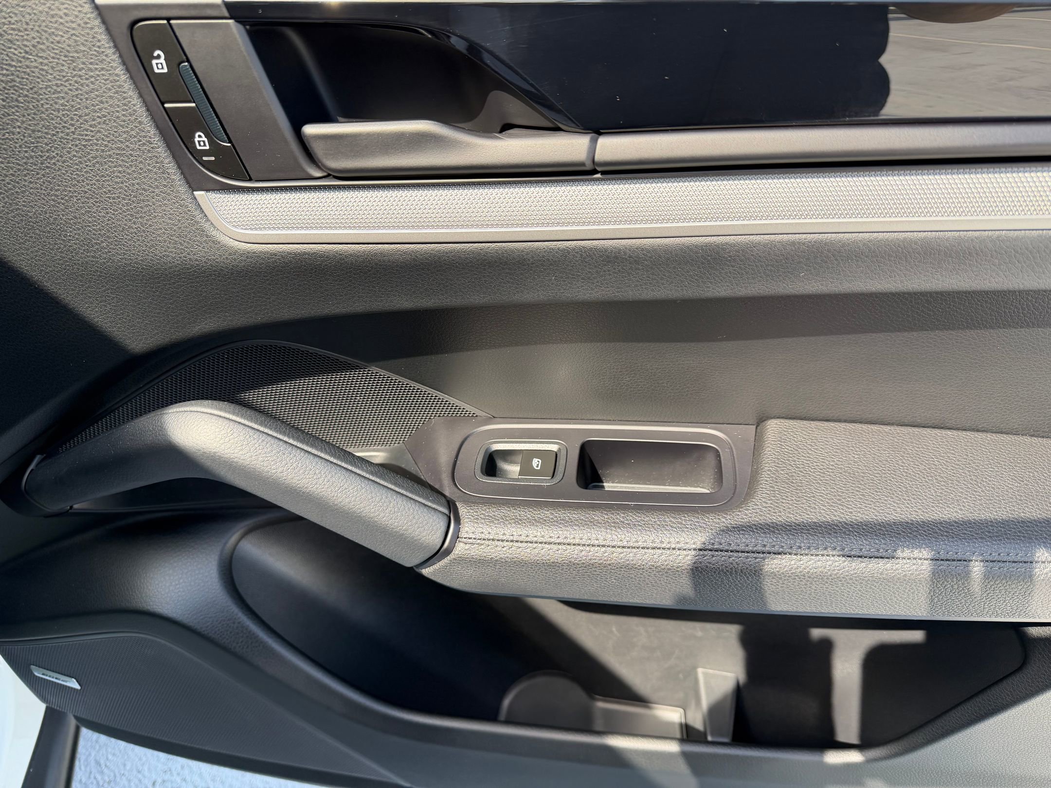 Certified 2024 Porsche Cayenne image 12