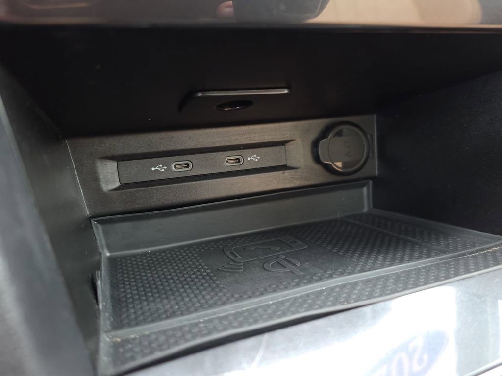 Used 2024 Volkswagen Tiguan SE image 21