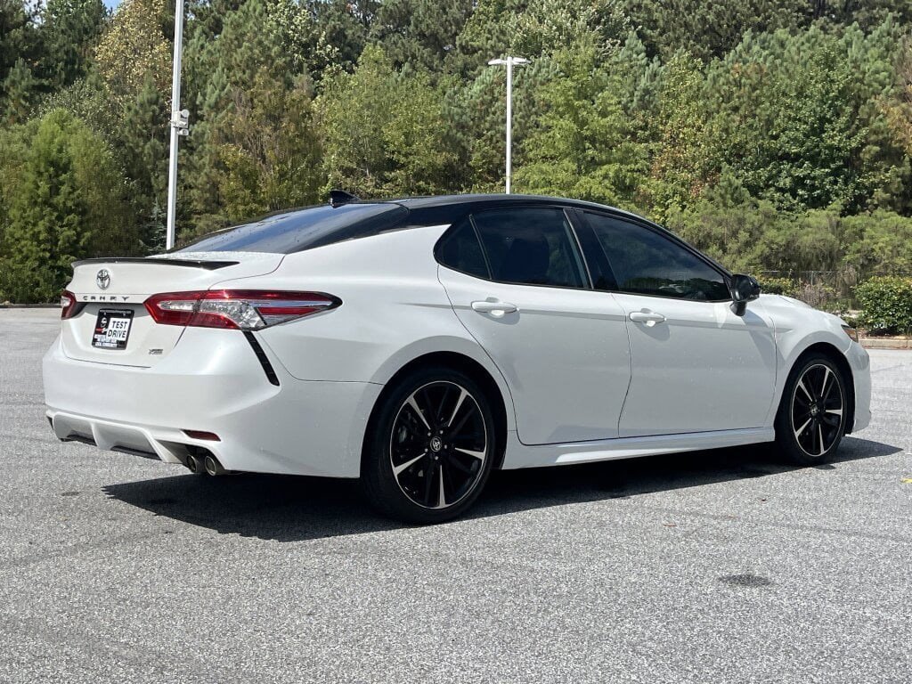 Used 2020 Toyota Camry XSE image 29