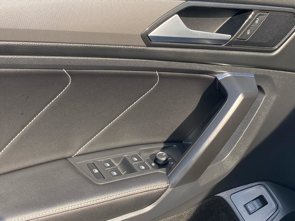 Certified 2022 Volkswagen Tiguan SE AWD/4WD image 19