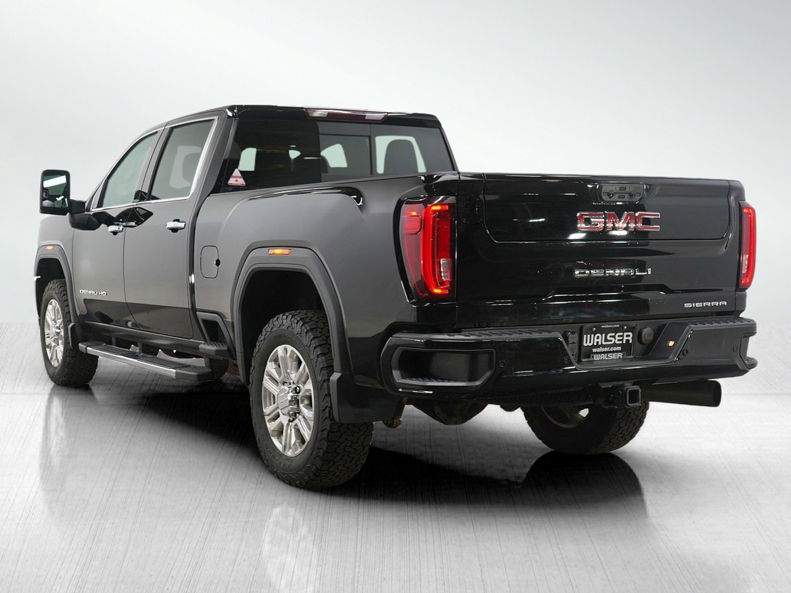 Used 2020 GMC Sierra 2500 Denali image 3