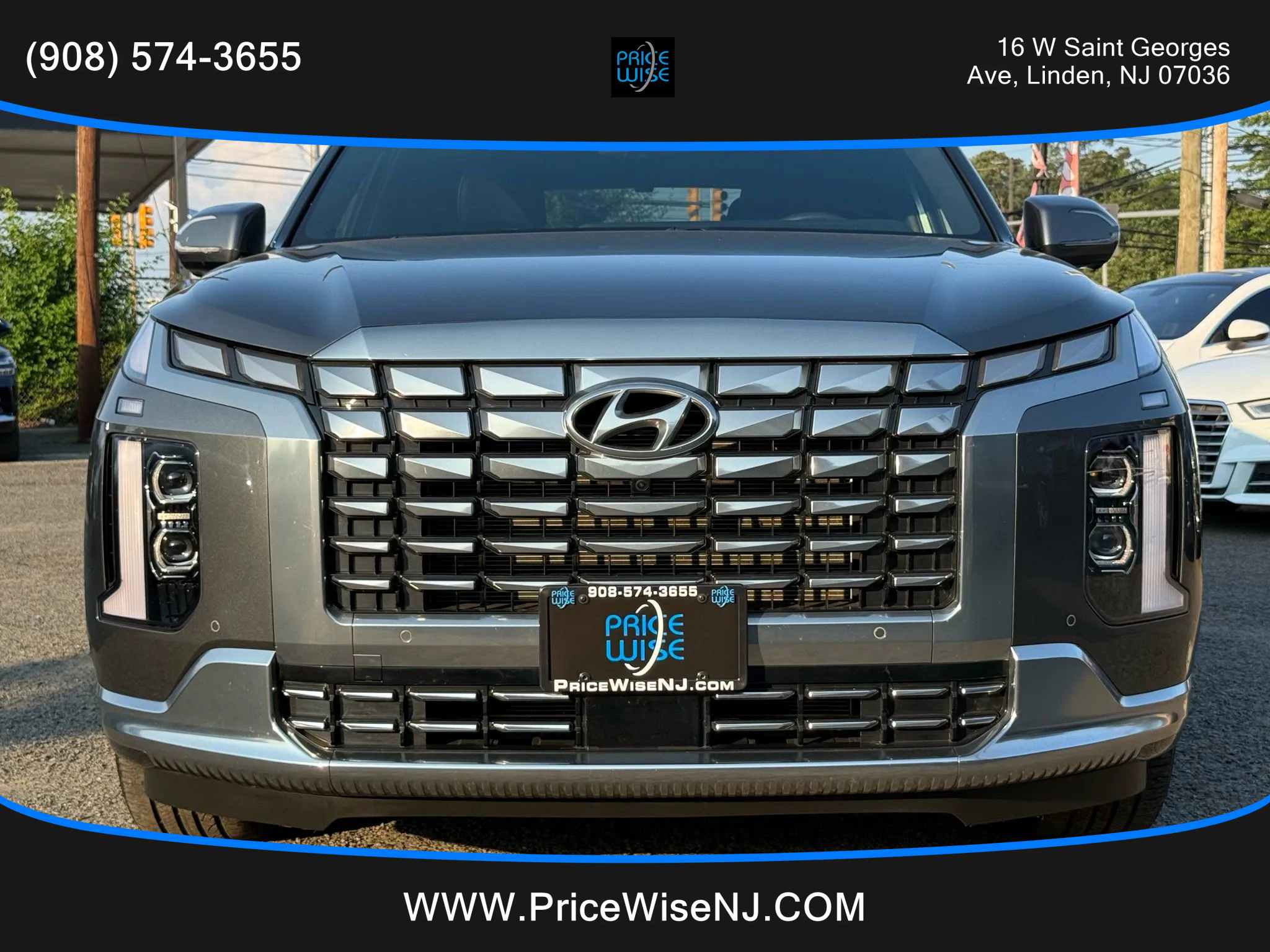 Used 2024 Hyundai Palisade Calligraphy image 2