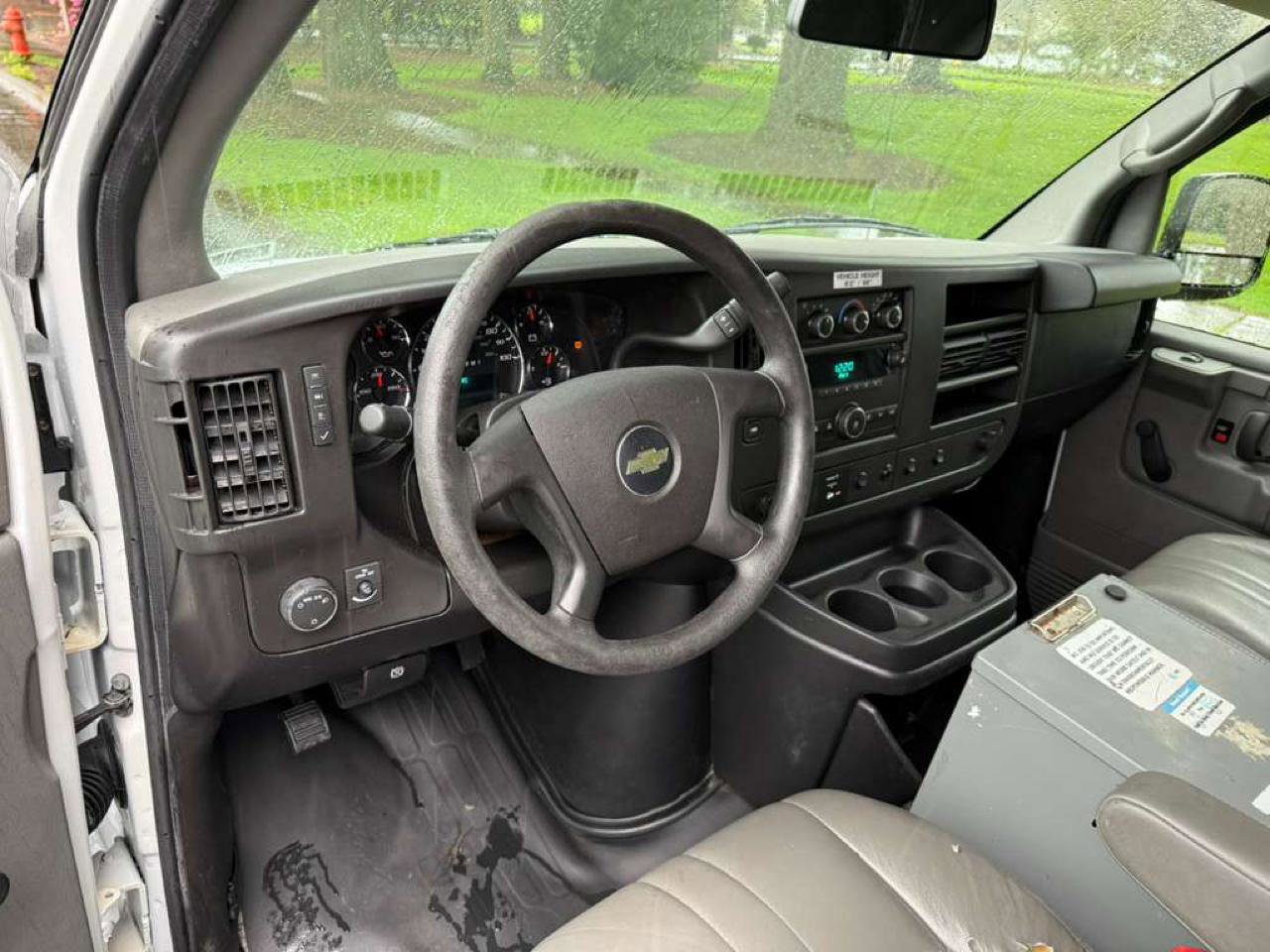 Used 2013 Chevrolet Express 2500 image 15