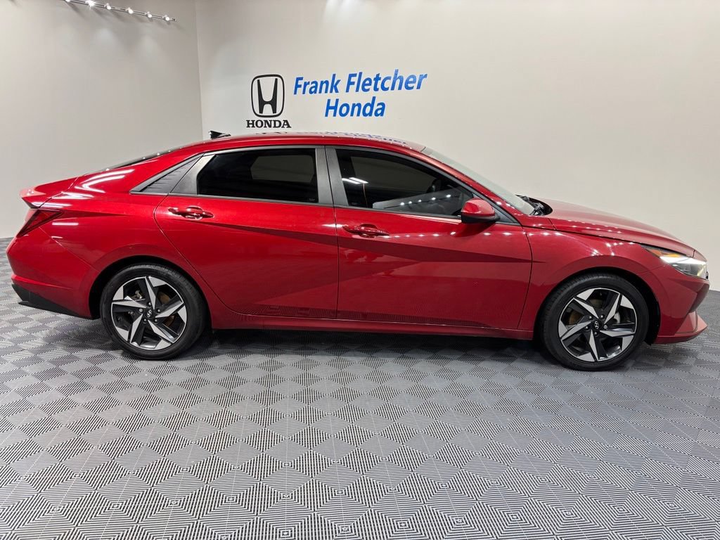 Used 2023 Hyundai Elantra SEL w/ Convenience Package FWD image 7