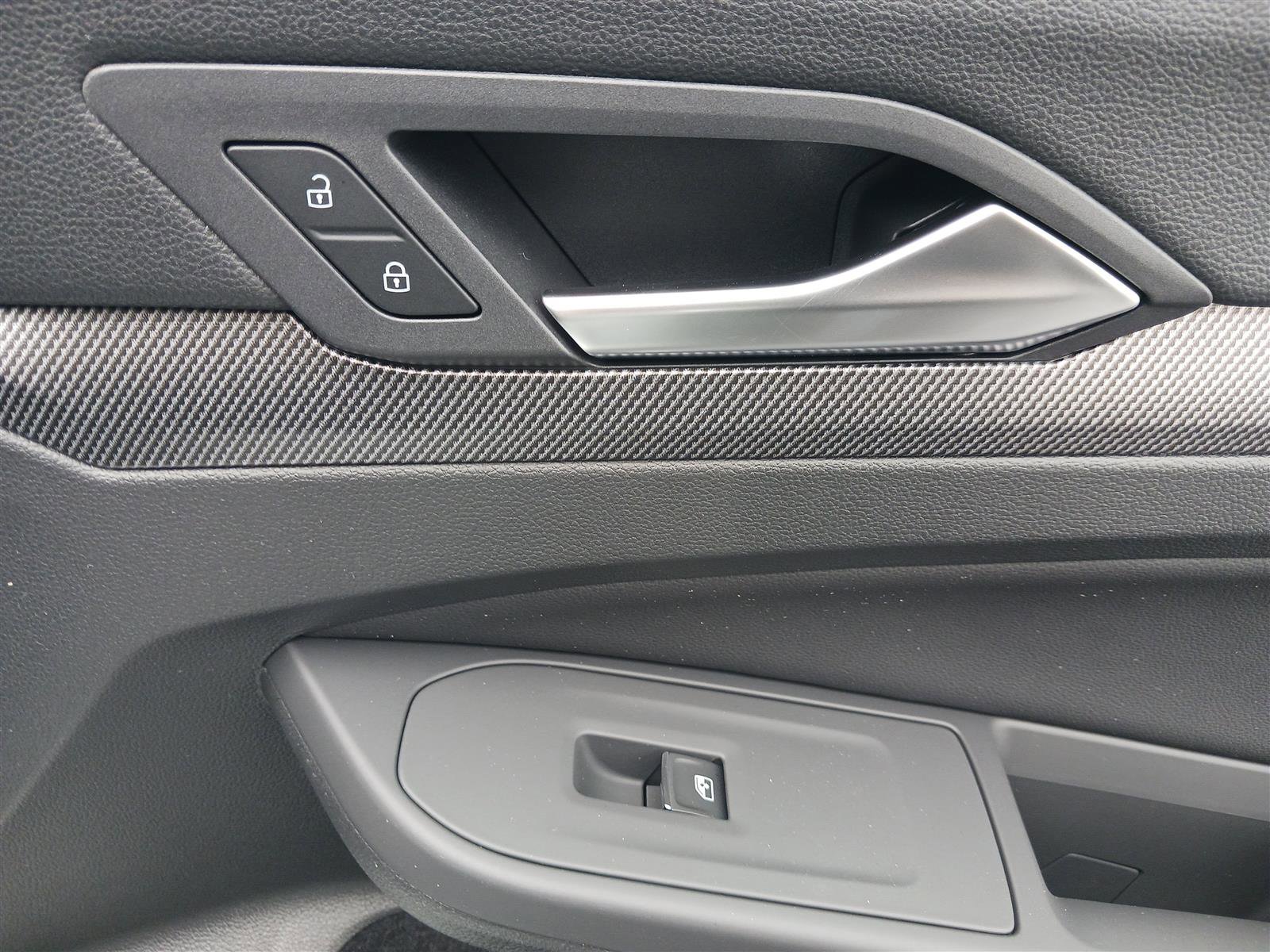 New 2025 Volkswagen GTI SE image 37