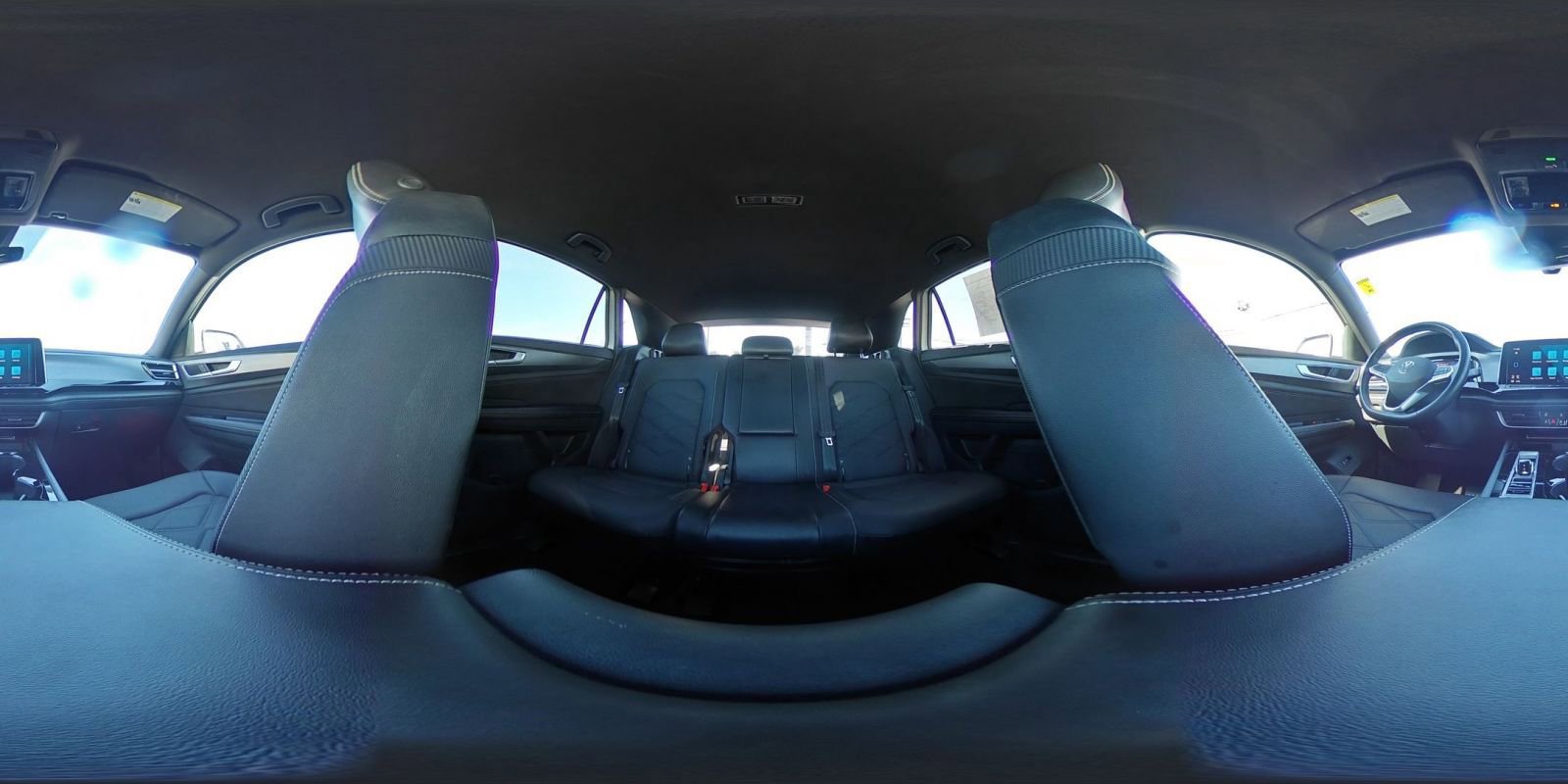 Used 2025 Volkswagen Atlas Cross Sport SE image 43