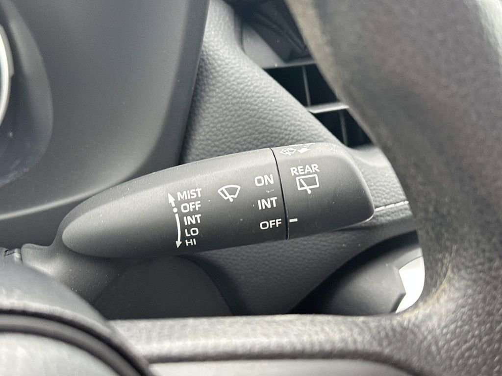 Used 2021 Toyota RAV4 LE image 24
