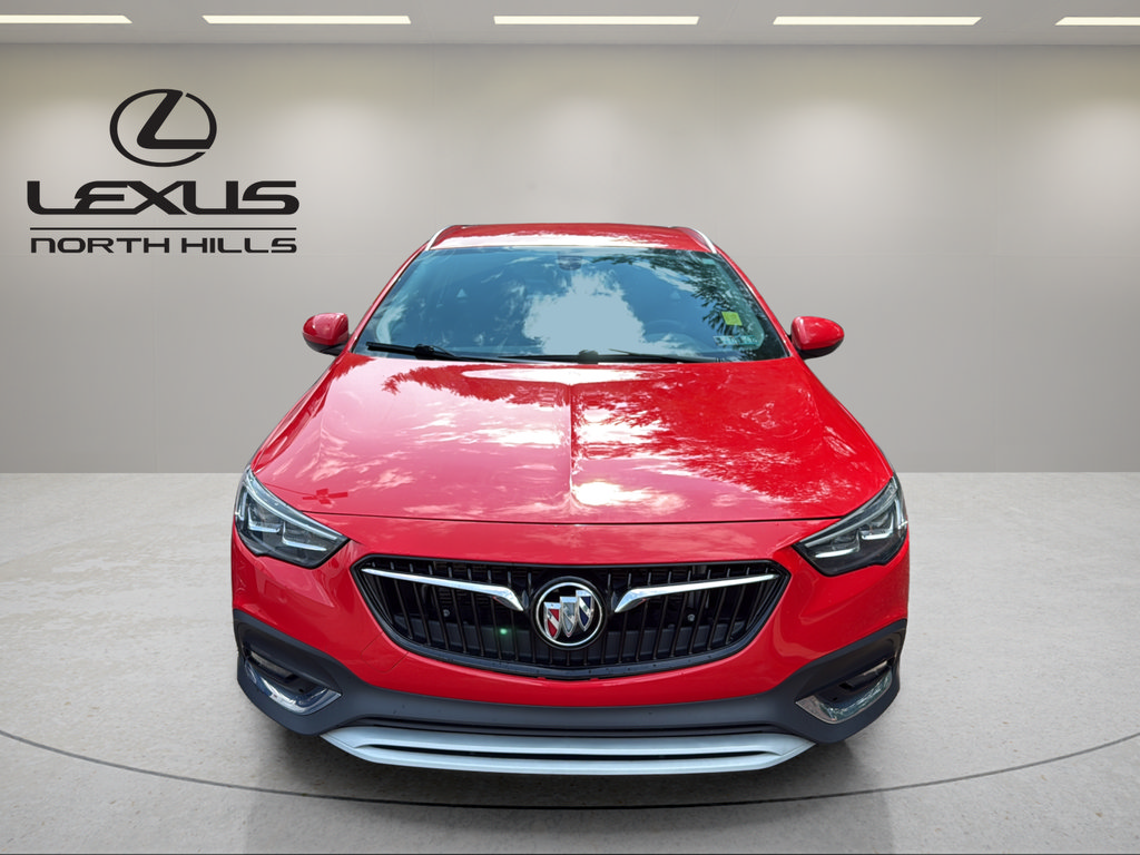 Used 2018 Buick Regal Preferred w/ Sights and Sounds Package AWD/4WD image 2
