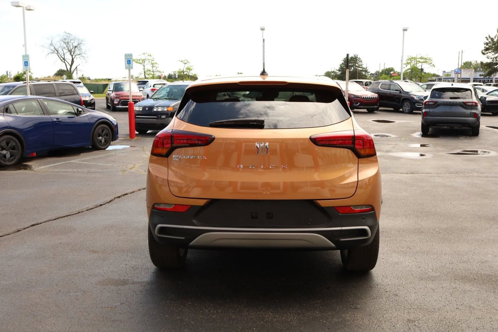 Used 2025 Buick Encore GX Preferred w/ Advanced Technology Package AWD/4WD image 6
