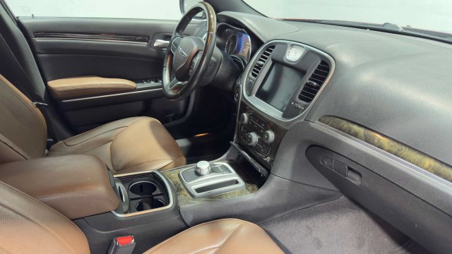 Used 2018 Chrysler 300 Limited w/ Safetytec Plus Group RWD image 12