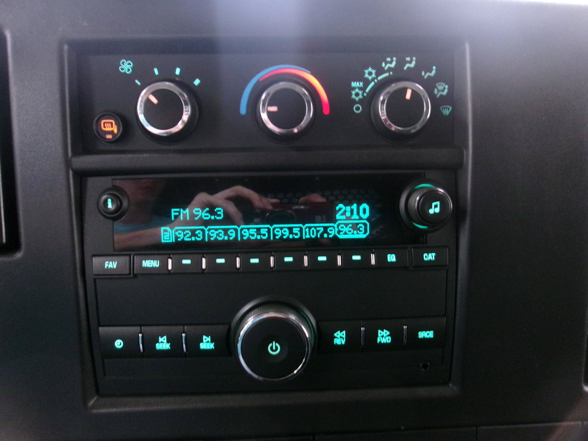 Used 2025 GMC Savana 2500 w/ Driver Convenience Package RWD image 7
