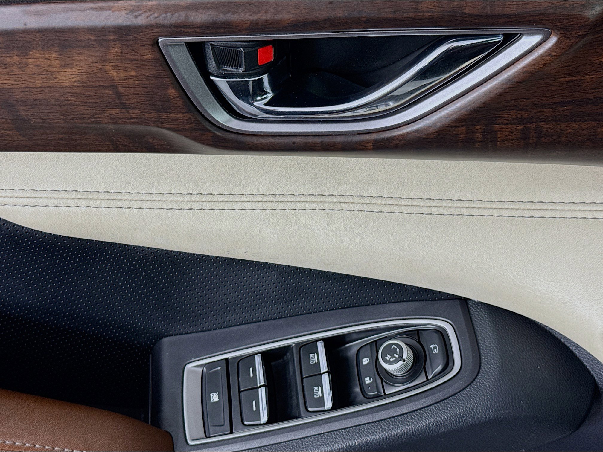 Used 2021 Subaru Ascent Touring image 23