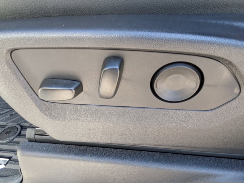 Used 2025 Chevrolet Silverado 1500 High Country w/ Technology Package image 19