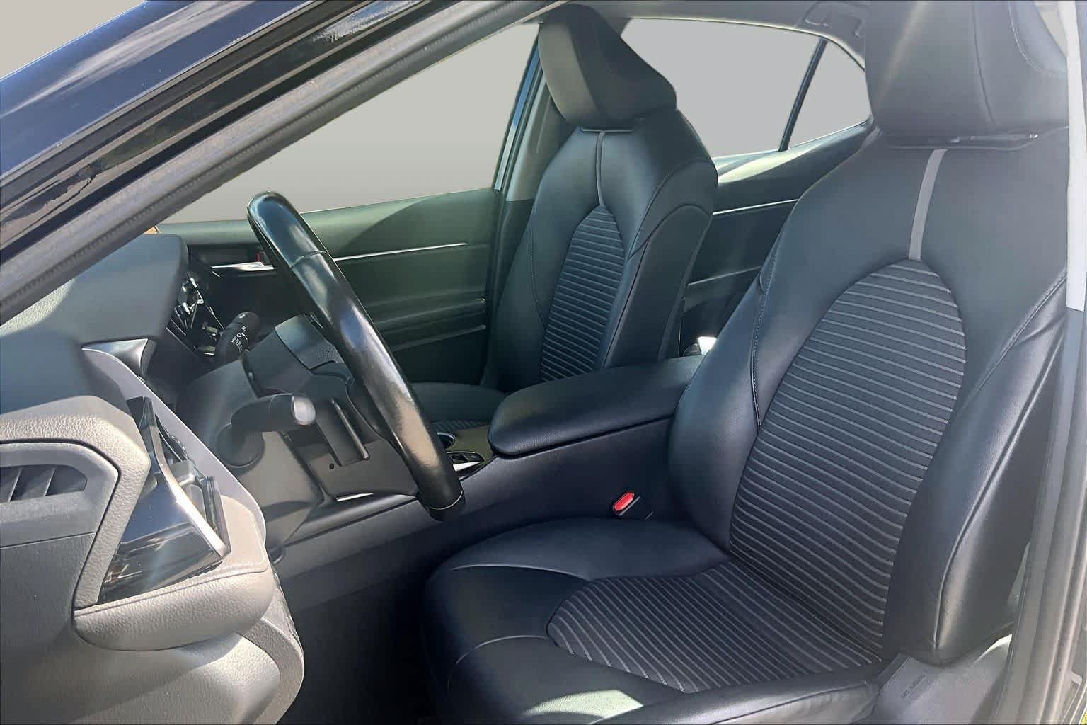 Used 2024 Toyota Camry SE AWD/4WD image 8