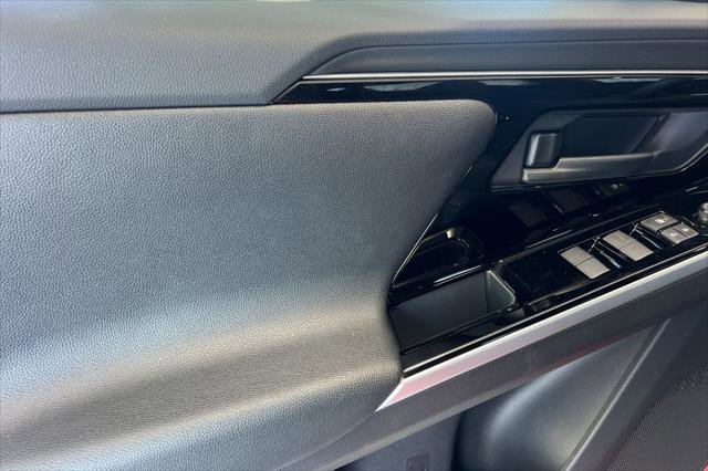 Certified 2025 Toyota bZ4X FWD image 12