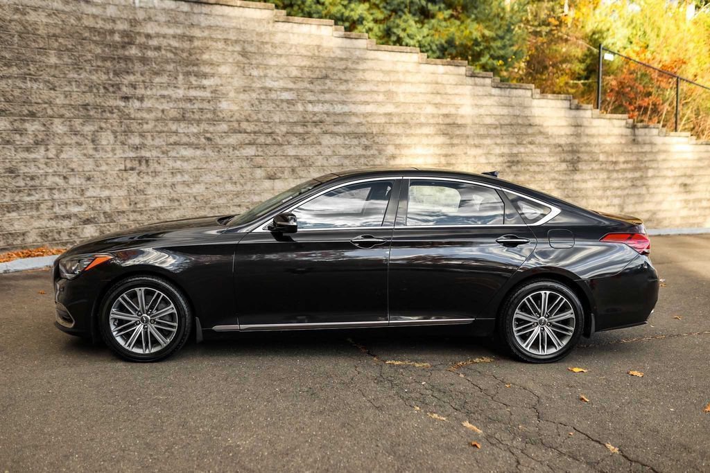 Used 2018 Genesis G80 3.8 w/ Option Group 02 image 9