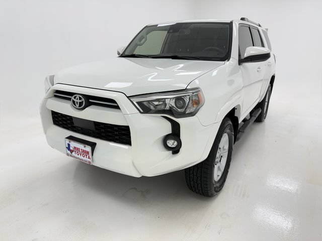 Used 2023 Toyota 4Runner SR5 AWD/4WD image 4