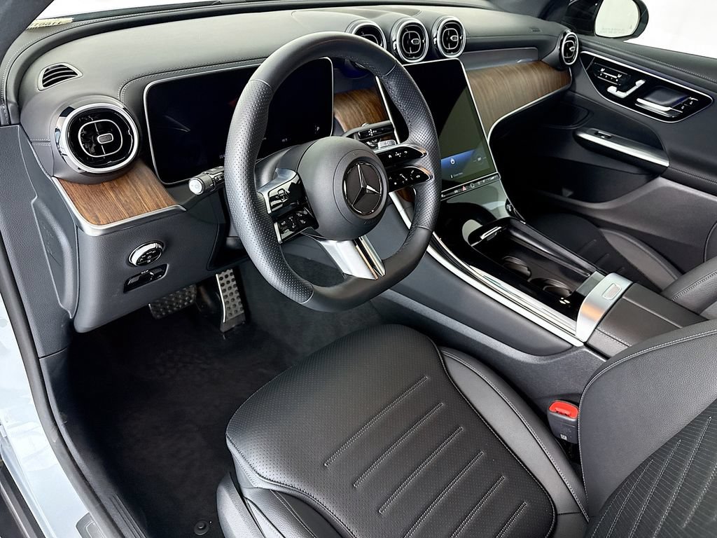 Certified 2026 Mercedes-Benz GLC 300 image 9