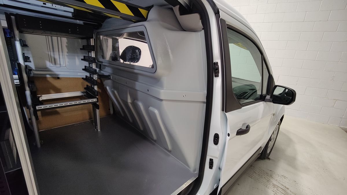 Used 2022 Ford Transit Connect XL FWD image 13