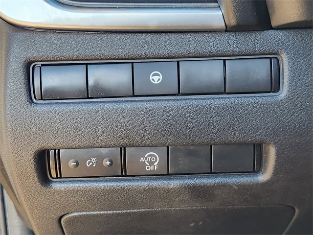 Used 2023 Nissan Rogue SV image 21