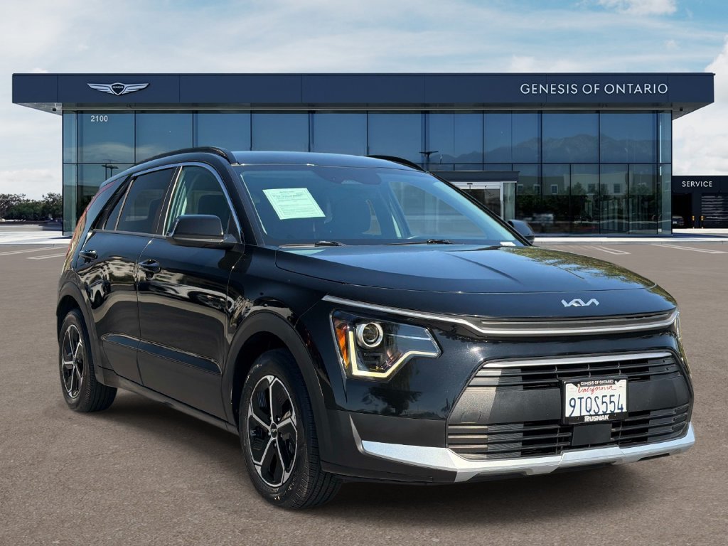 Used 2025 Kia Niro EX
