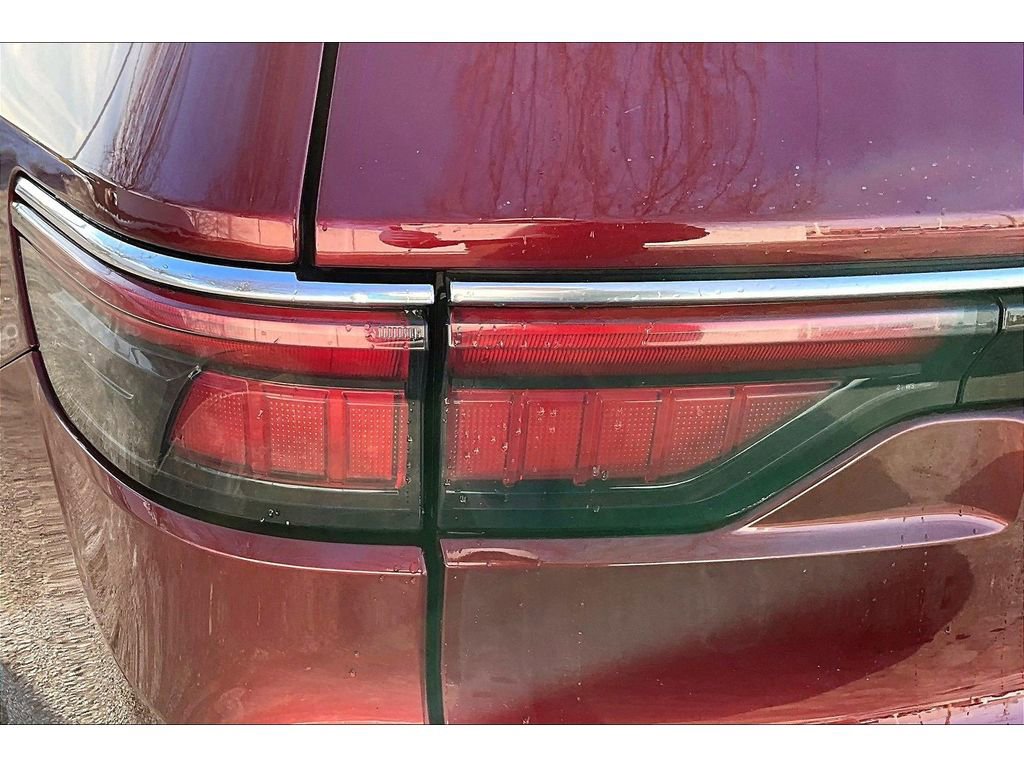 Certified 2024 Jeep Wagoneer L Series II w/ Flexible Seating Group image 34