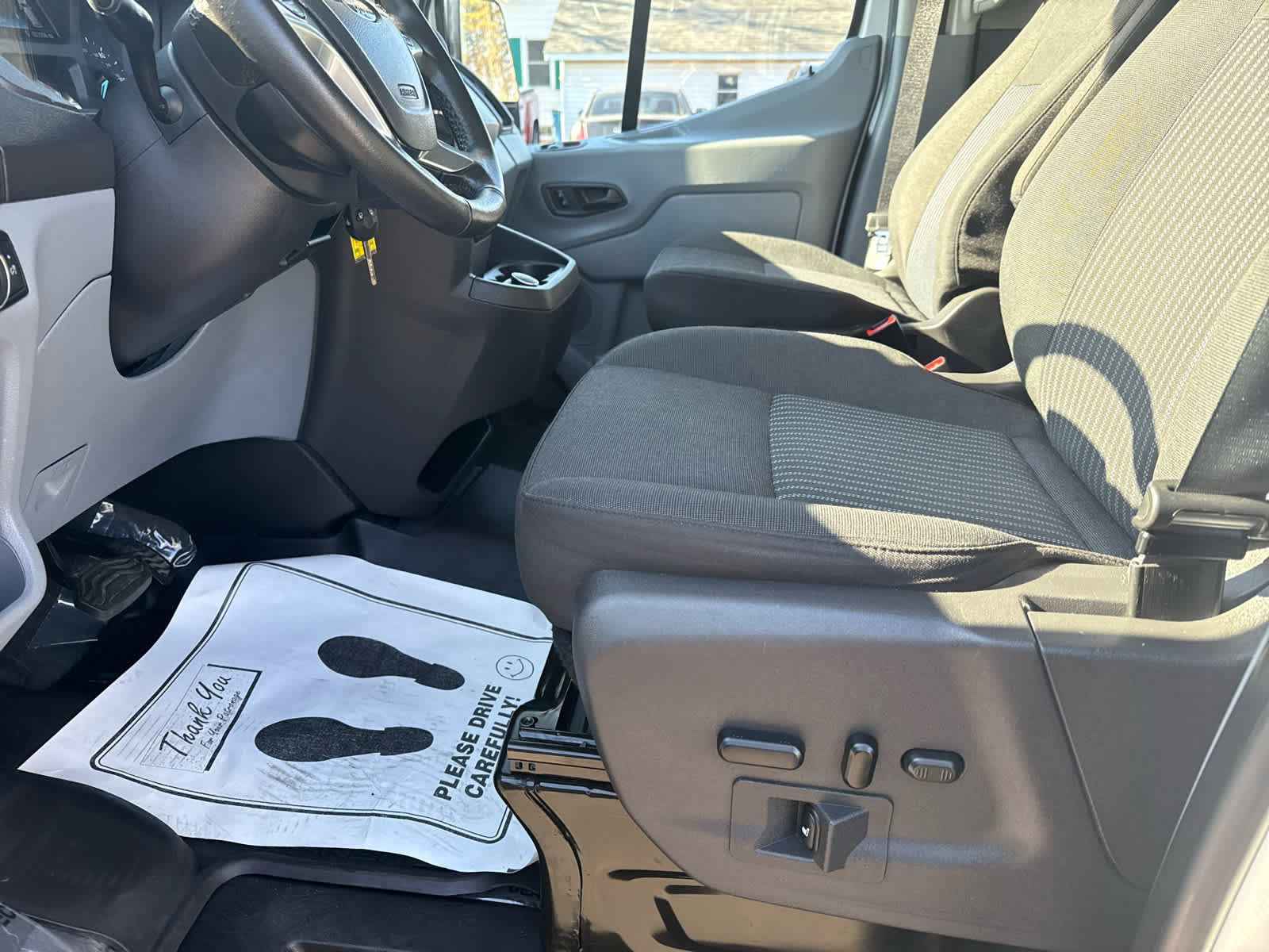 Used 2019 Ford Transit 150 XLT image 11