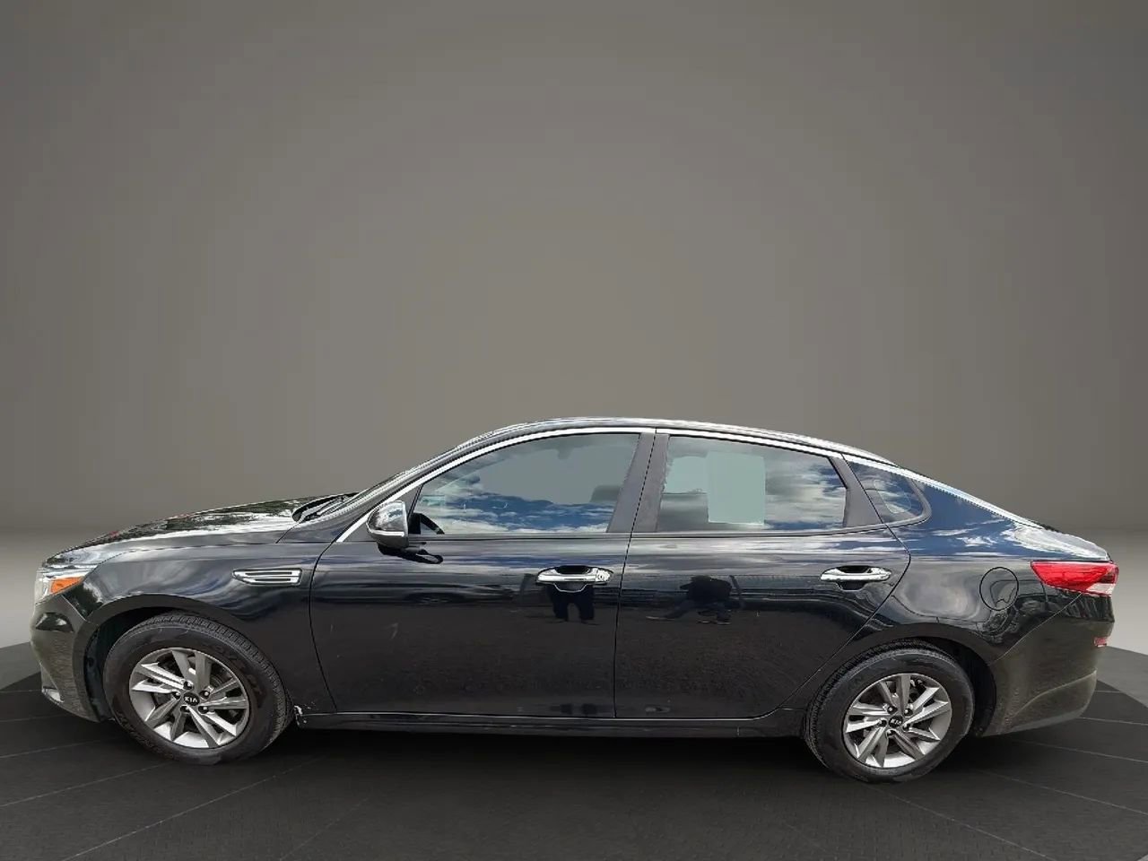 Used 2020 Kia Optima LX FWD image 8