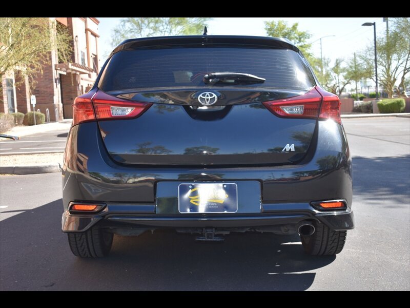 Used 2017 Toyota Corolla iM image 9