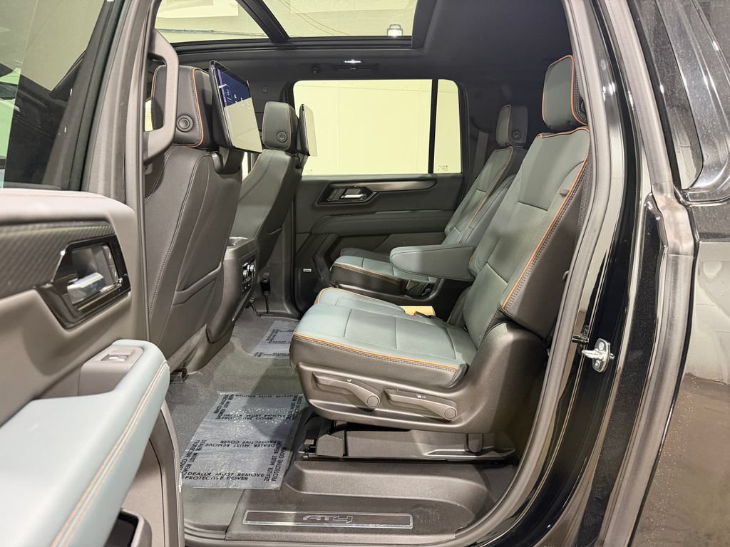 New 2026 GMC Yukon XL AT4 w/ AT4 Premium Plus Package AWD/4WD image 39
