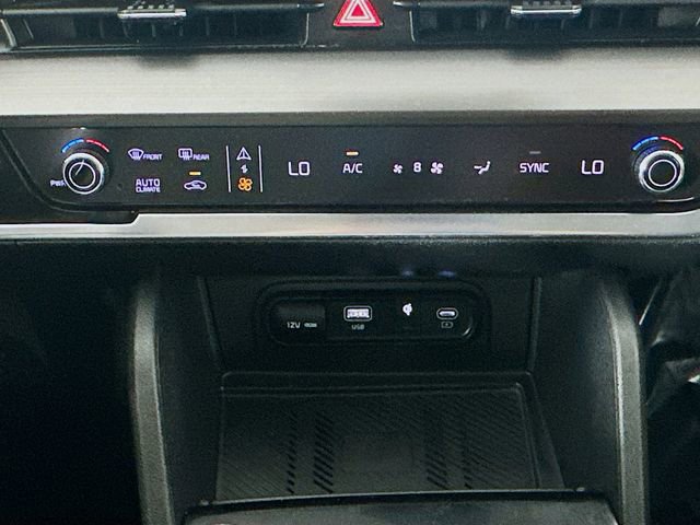 Used 2024 Kia Sportage EX image 16