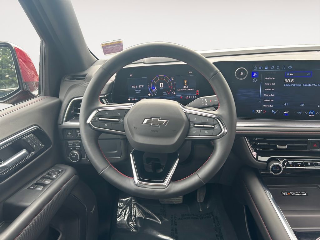 Used 2025 Chevrolet Suburban RST w/ Comfort Package AWD/4WD image 14