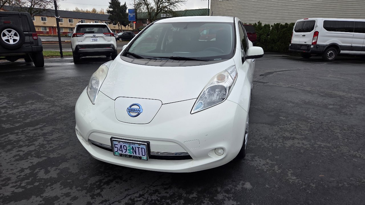 Used 2016 Nissan Leaf S w/ Charger Package image 3