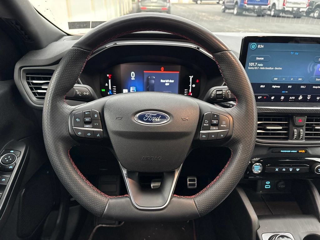 Used 2023 Ford Escape ST-Line w/ Tech Pack #1 AWD/4WD image 11