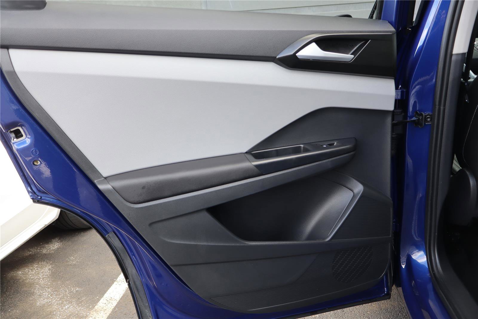 Certified 2023 Volkswagen Taos SE image 25