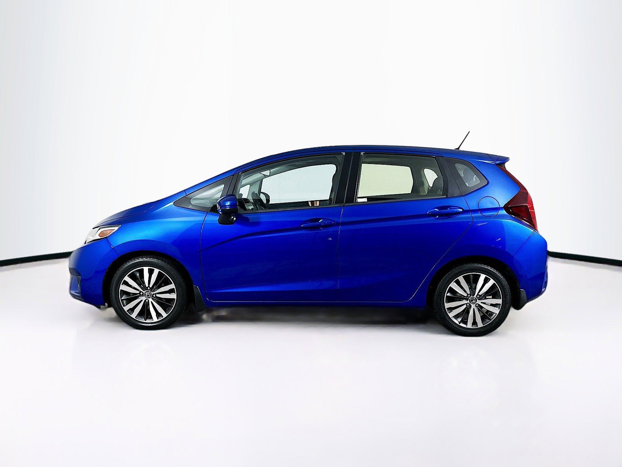 Used 2017 Honda Fit EX image 4
