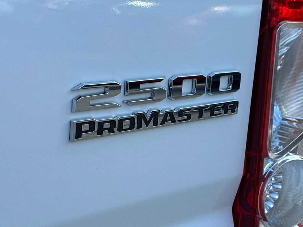 Used 2025 RAM ProMaster 2500 w/ U-Haul Equipment Group FWD image 17