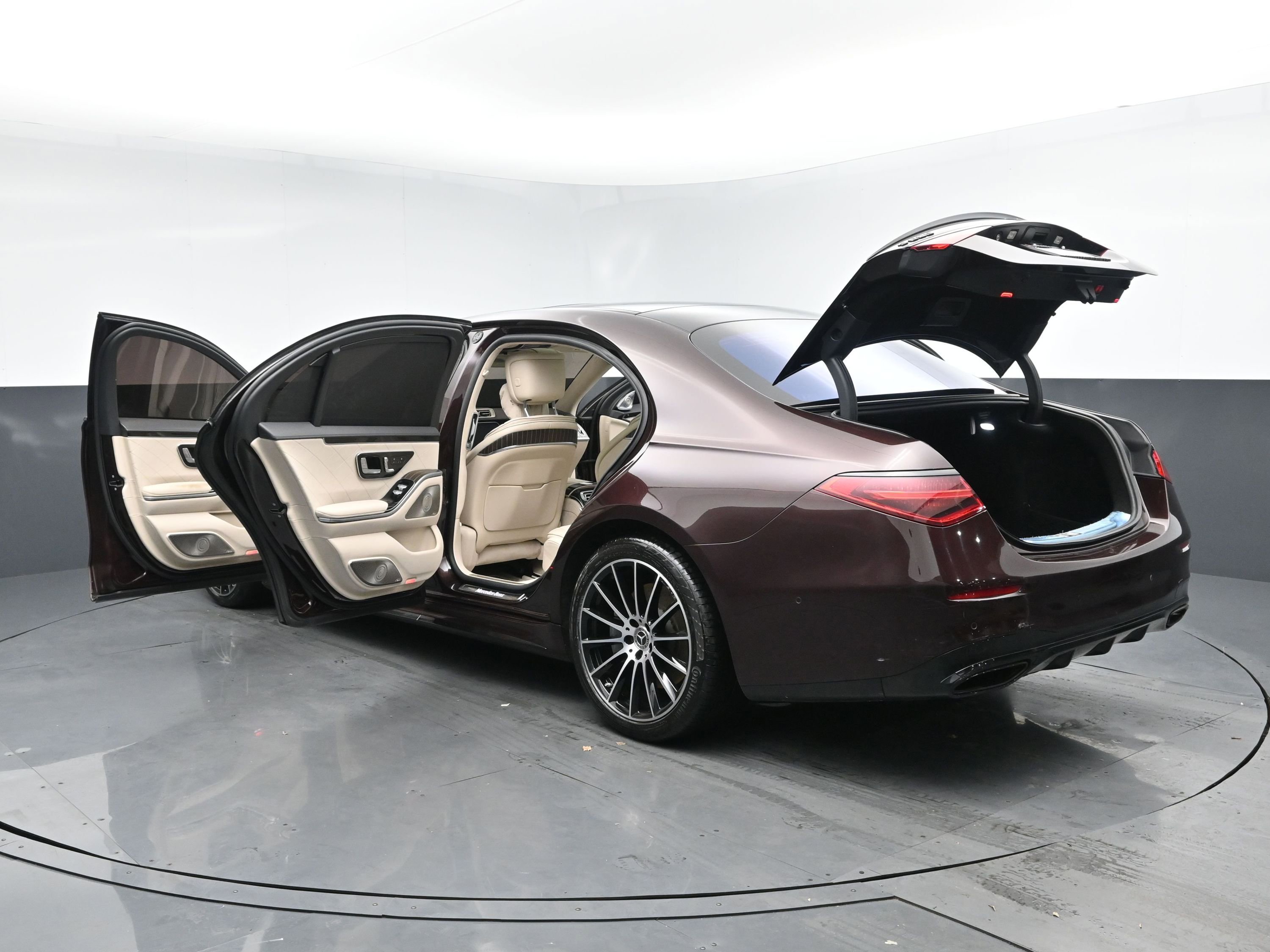 Used 2021 Mercedes-Benz S 580 4MATIC Sedan image 31