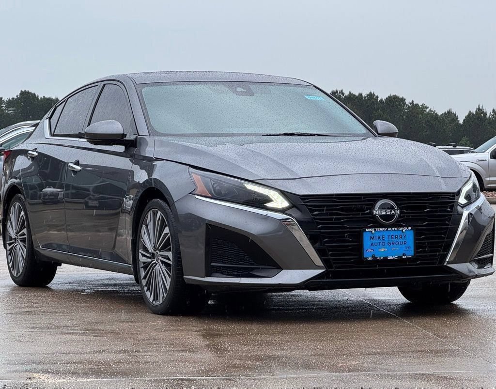 Used 2023 Nissan Altima 2.5 SL FWD image 10