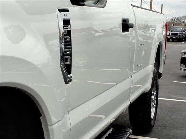 Used 2020 Ford F250 XL w/ Power Equipment Group image 34