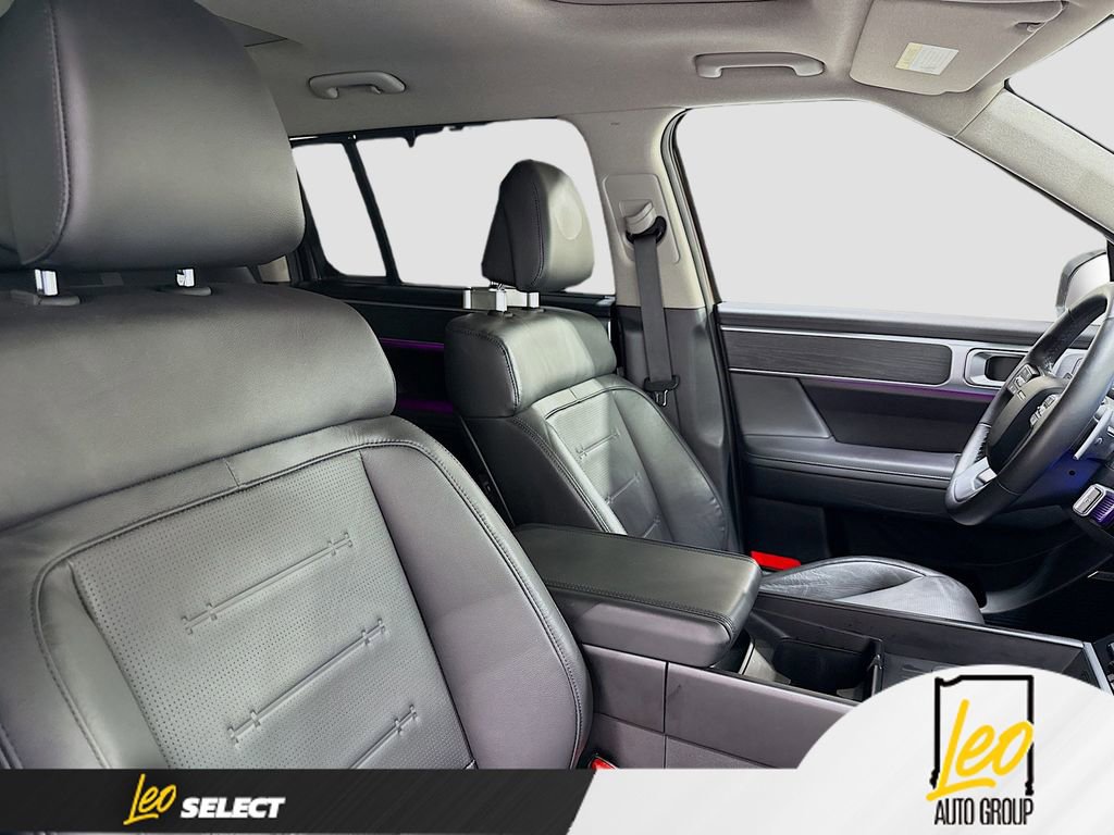 Used 2024 Hyundai Santa Fe Limited AWD/4WD image 33