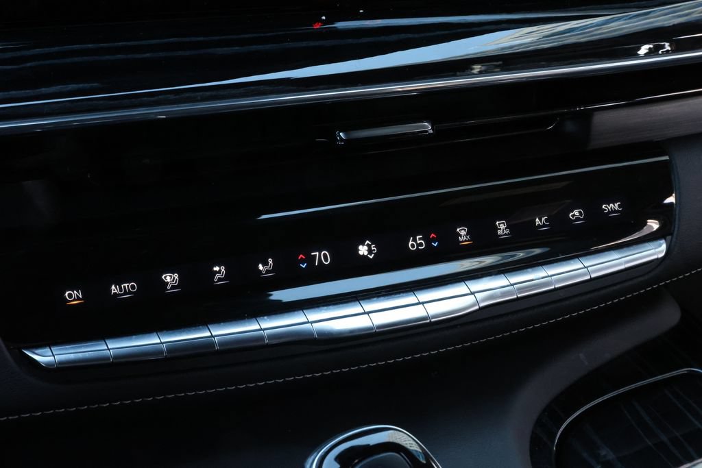 Used 2022 Cadillac Escalade ESV Sport w/ Touring Package AWD/4WD image 31