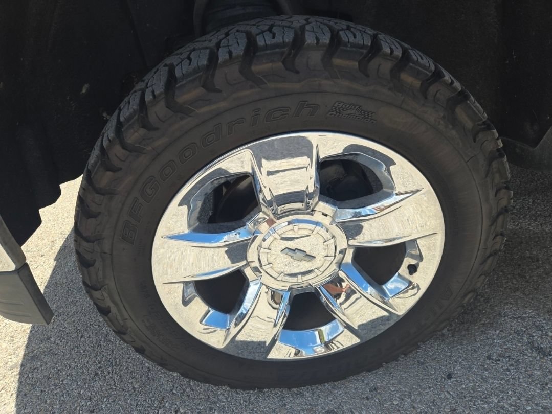 Used 2015 Chevrolet Silverado 1500 LTZ w/ LTZ Plus Package AWD/4WD image 15