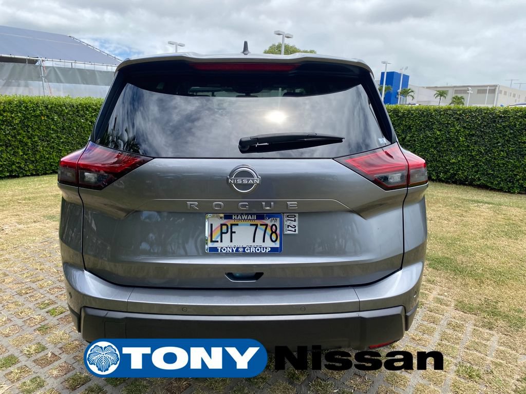 Used 2025 Nissan Rogue SV FWD image 24